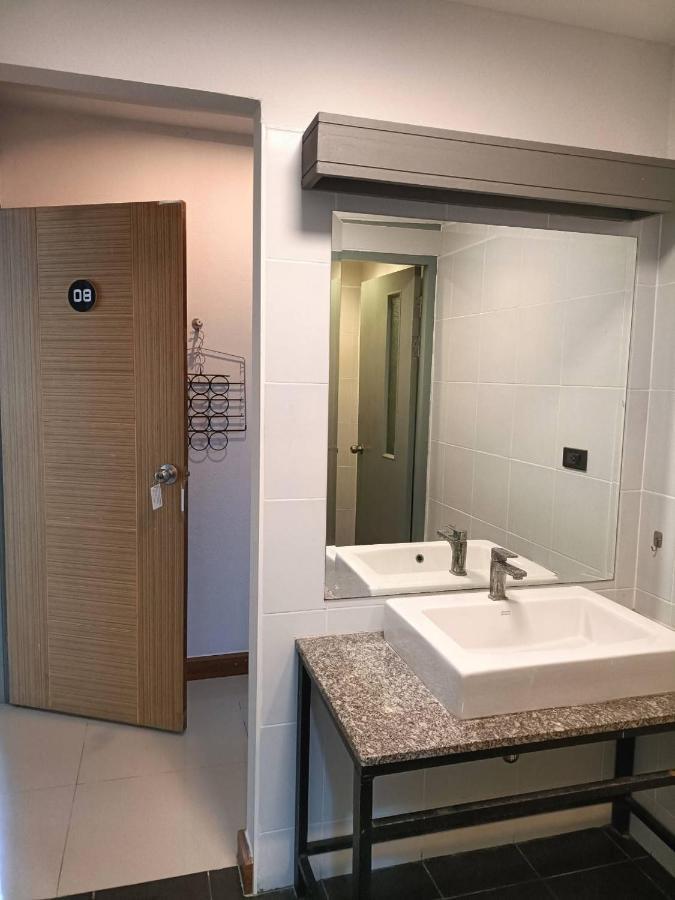 Soft Dormtel Jedyod ซอฟ ดอรมเทล 7 ยอด Vandrarhem Chiang Mai Exteriör bild