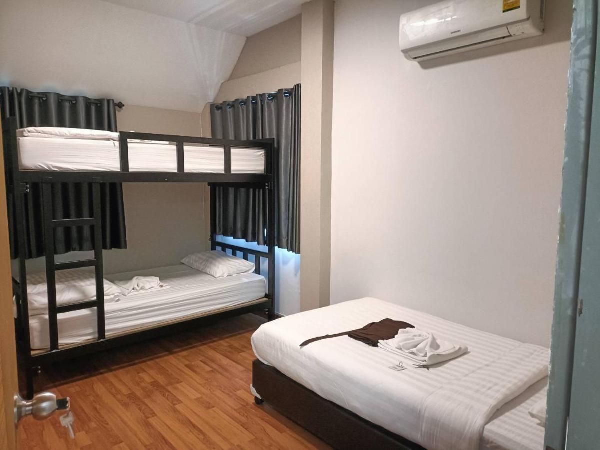 Soft Dormtel Jedyod ซอฟ ดอรมเทล 7 ยอด Vandrarhem Chiang Mai Exteriör bild