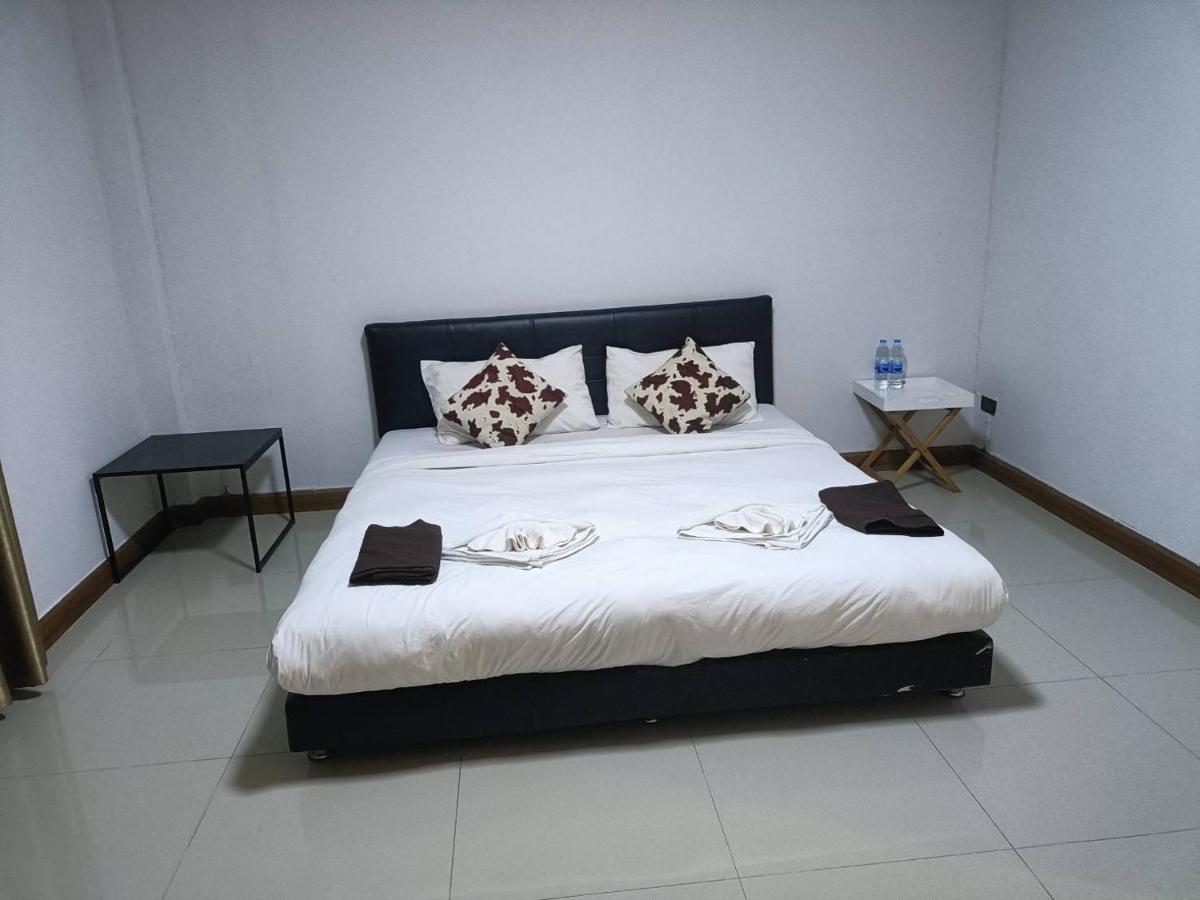 Soft Dormtel Jedyod ซอฟ ดอรมเทล 7 ยอด Vandrarhem Chiang Mai Exteriör bild