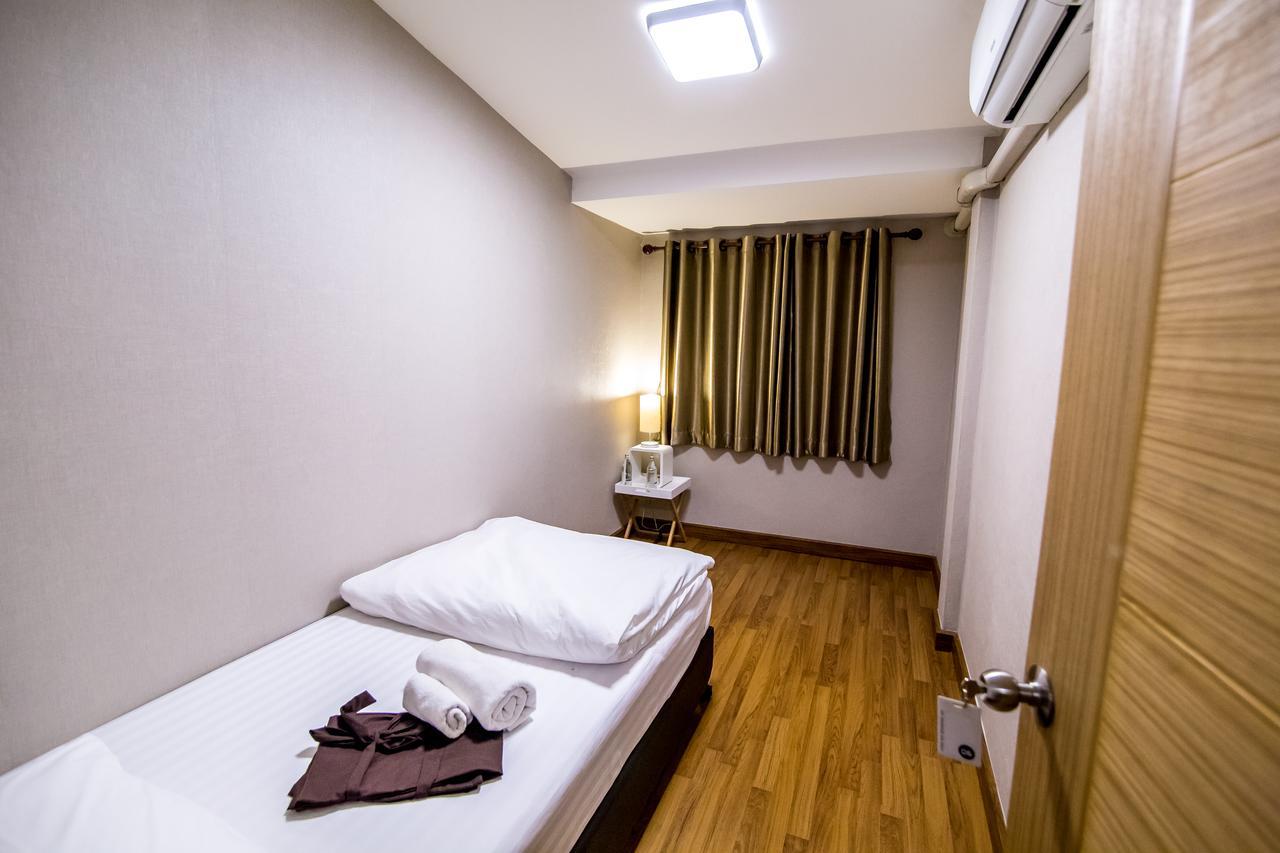 Soft Dormtel Jedyod ซอฟ ดอรมเทล 7 ยอด Vandrarhem Chiang Mai Exteriör bild